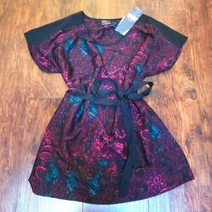 NWT "Oh Baby" by motherhood maternity top, size Small